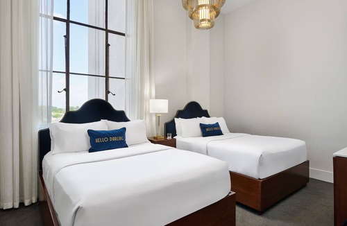Visalia Hotel | The Darling Hotel