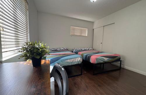 Fullerton Hostel | The Disney Hostel - West Fullerton