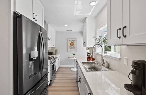 Tustin House | The Disneyland Pool Villa