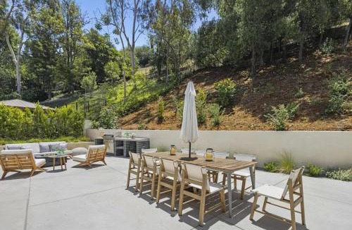 Studio City Apartment | The Dona Modern