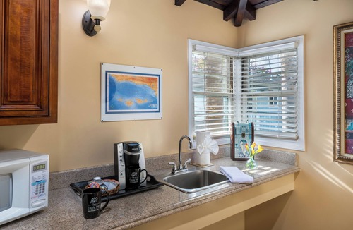 West Beach Bed & Breakfast | The Eagle Inn