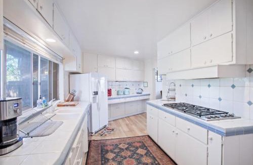 Fallbrook House | The Emerald Bungalow