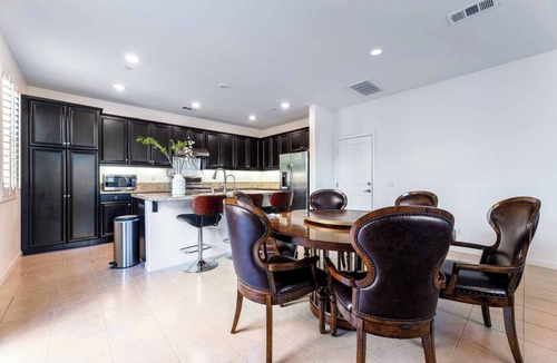 Valle Lindo House | The Emerald on Blossom Way #41628