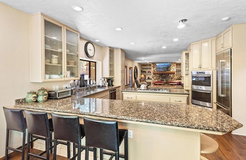 Evergreen Estates Cabin | The Evergreen Lodge by Destination Big Bear : Walk to Snow Summit from this Majestic Luxury Getaway! Indoor Enclosed Hot Tub! Game Room! Pet Friendly!