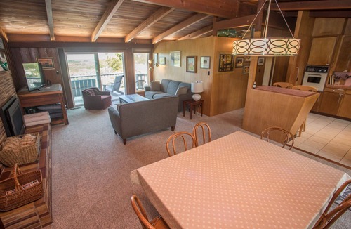 Cleone House | The Fish House - Midcentury Modern - Walk to Beach