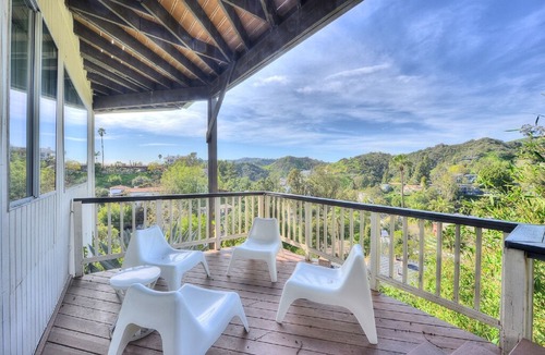 Hollywood Dell House | The Great Hollywood Hills Secluded Private Guest House + Incredible Views