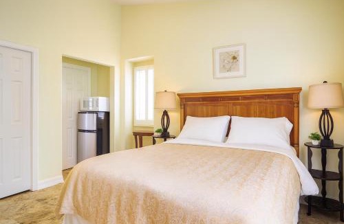 Hollywood Hills Apartment | The Heart Of Hollywood Hills