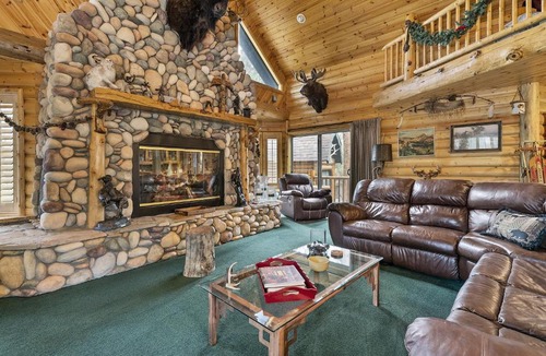 Fox Farm House | The Hideaway