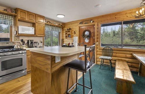 Fox Farm House | The Hideaway
