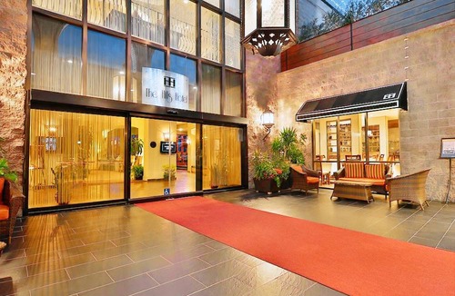 Laguna Hills Hotel | The Hills Hotel, Ascend Hotel Collection