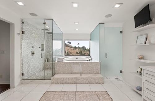 Hollywood Hills West Villa | The Hillside Dreamscape