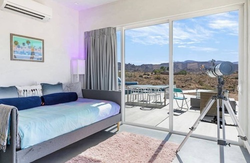 Pioneertown House | The Infinity House - POOL, SPA, SAUNA !