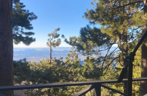 Running Springs House | The Inspo Cabin with Stunning View