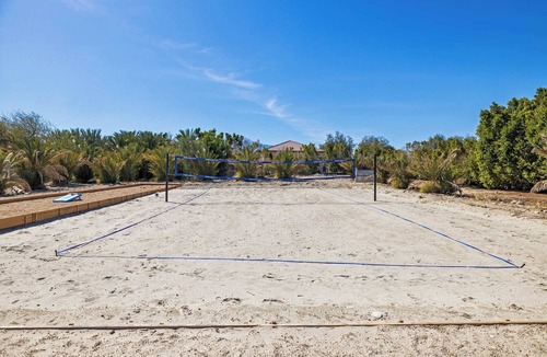 Thousand Palms House | The Jack Estate: Golf Sim 11BR Pickleball Sauna + more