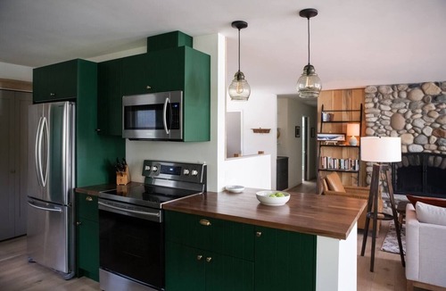 Kernville House | The Kern River House: Lookout House Private Riverfront Access Fireplaces Dog OK
