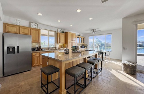 Terra Lago House | The Lakefront Social: An Extraordinary Waterfront Experience