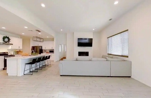 Lancaster House | The Lancaster Gem!nn