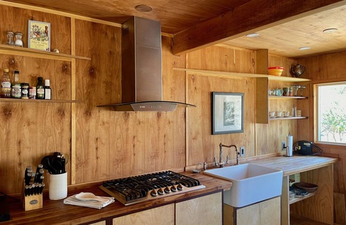 Morongo Valley House | The Library at The Sea of Tranquility w/Pool, Hot Tub & Outdoor Kitchen