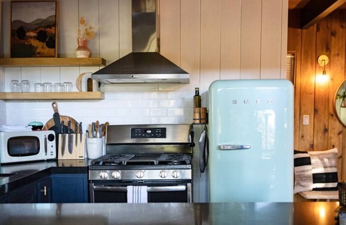 Running Springs Apartment | The Lightfoot Cabin · Mid-Century Cabin Perfect for Romantic Getaway