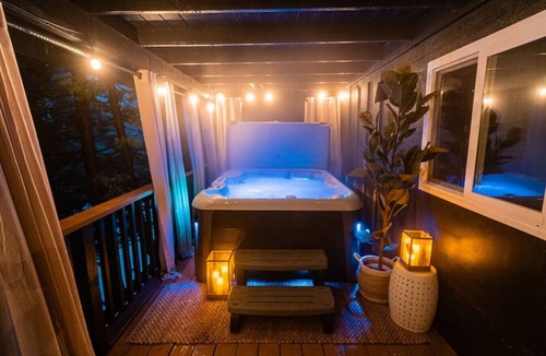 Running Springs Apartment | The Lightfoot Cabin · Mid-Century Cabin Perfect for Romantic Getaway