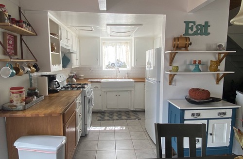 Arrowbear Lake House | The Lil Blue Barn is the perfect family getaway!