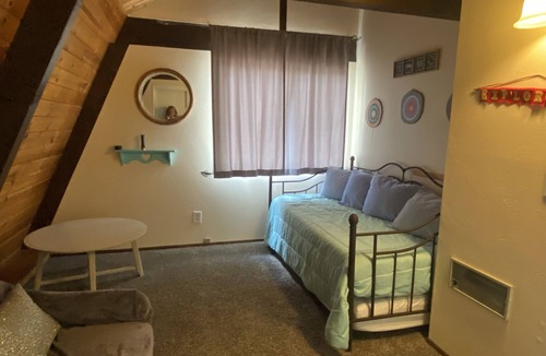 Arrowbear Lake House | The Lil Blue Barn is the perfect family getaway!