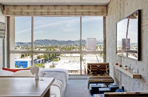 Wilshire Center Hotel | The LINE Hotel LA