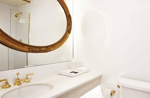 Wilshire Center Hotel | The LINE Hotel Los Angeles, 3x Pet-Friendly Double Rooms, Outdoor Pool!