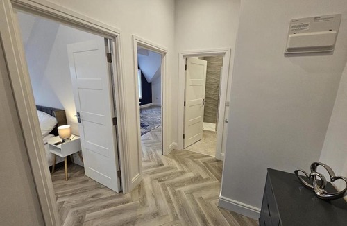 Redditch Apartment | The Loft, FlatA, Redditch