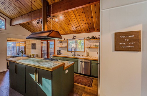Boulder Bay Cabin | THE Lost Compass #2165