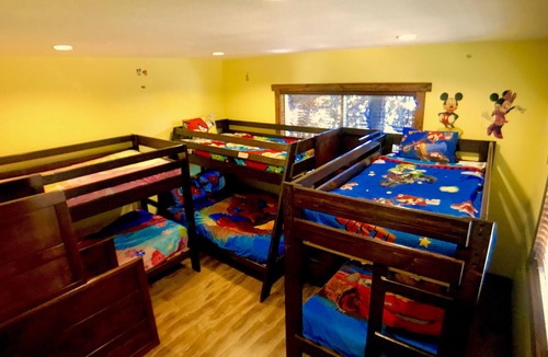 Anaheim Colony Historic District House | The Magic Forest House -LUXURY 5 Star Vacation Home-Memories to last a lifetime
