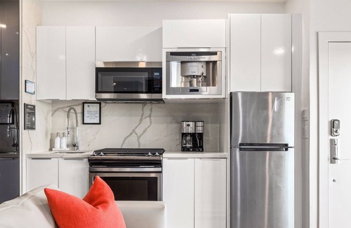 Eastern Malibu Condo | The Malibu 5 - Buyout - 5 Beachfront units w pvt balcony, parking, beach access