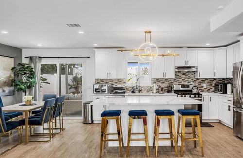 Santa Ana Villa | The Mango House - modern design and outdoor living