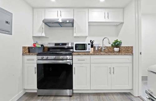 Huntington Park Apartment | The Metro Loft Hideout