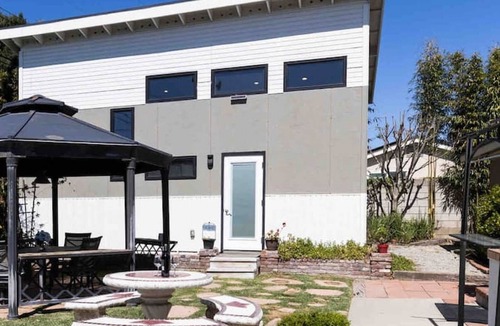 Brea Apartment | The Oasis Patio Pool House