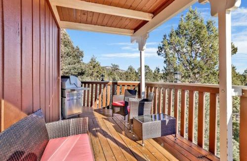 Whispering Forest House | The Octagon Big Bear~ Hot Tub~ Pool Table~Views