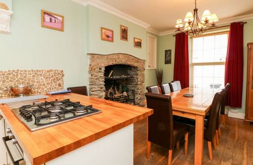 Braunton Cottage | THE OLD POLICE HOUSE, pet friendly, with a garden in Braunton