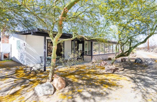 Panorama Heights House | The Outpost Joshua Tree: Hot Tub, GameRoom, JTNP