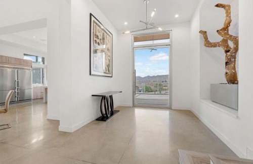 Yucca Valley House | The Overlook by Fieldtrip Modern Luxury with Infinity Pool Views