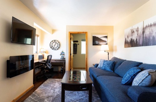 Green Valley Lake Cabin | The Overlook: Quiet Hillside/Kids/Dogs/Views/Work