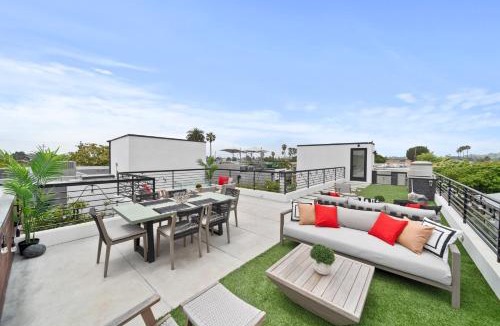 Venice House | The Palms Pad - 5 Min from Beach - Golf,Arcade,Sauna