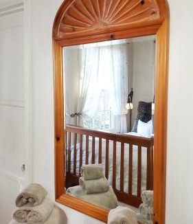 North Arroyo House | The Patrician Hollywood Universal