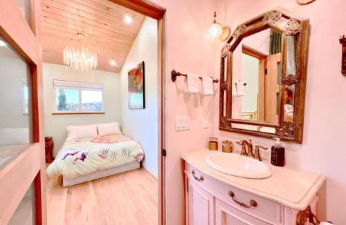 Eagle Rock House | The Perch- Hilltop Bungalow, Eagle Rock-near DTLA