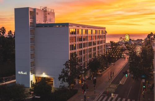 Downtown Hotel | The Pierside Santa Monica