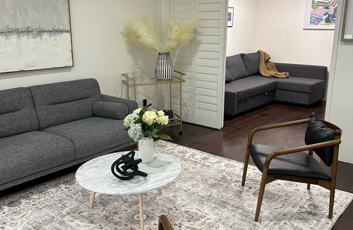Carthay Circle Apartment | The Point at Beverly Hills.