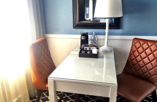 South Redondo Hotel | The Portofino Hotel & Marina, a Noble House Hotel