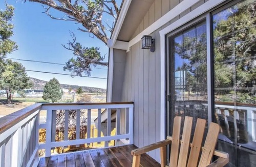 Sugarloaf Cabin | The Raccoon Retreat + Firepit + Spa + BBQ