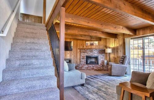 Sugarloaf Villa | The Raccoon Retreat + Firepit + Spa + BBQ