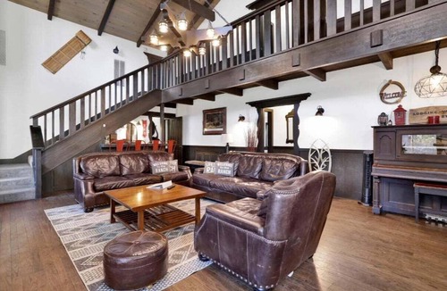 Big Bear Hotel | The Ranch House at Shay Meadows by Big Bear Vacations