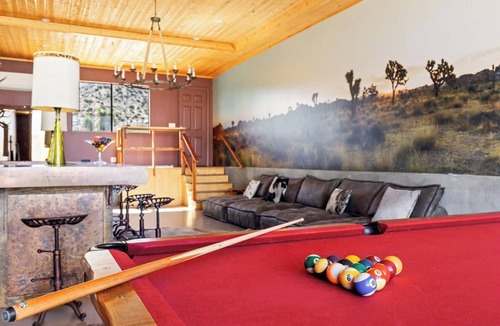 Pioneertown House | The Raven By The Cohost Company